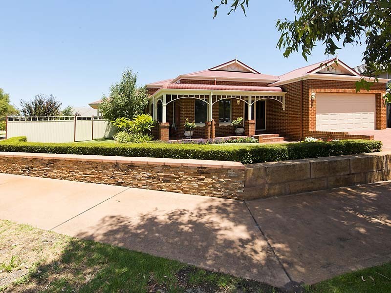 196 Wright Road, Harrisdale WA 6112