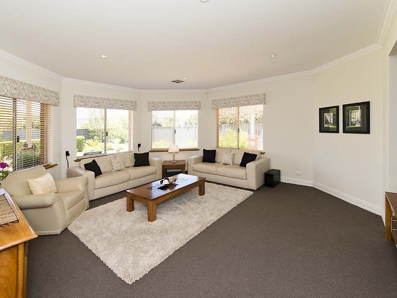 196 Wright Road, Harrisdale WA 6112