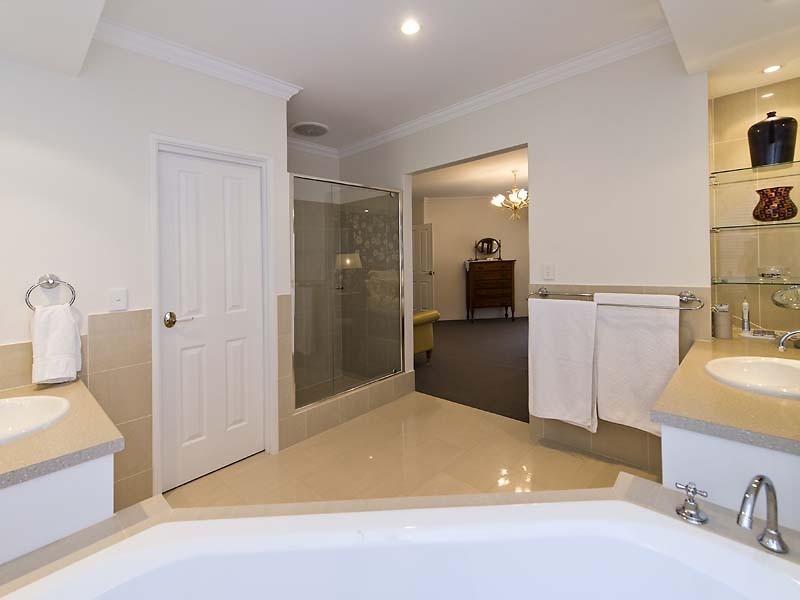 196 Wright Road, Harrisdale WA 6112