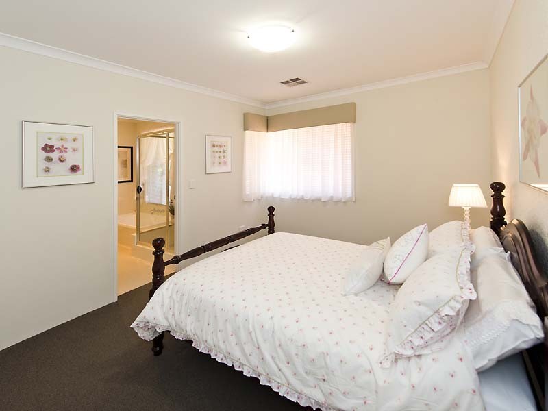 196 Wright Road, Harrisdale WA 6112