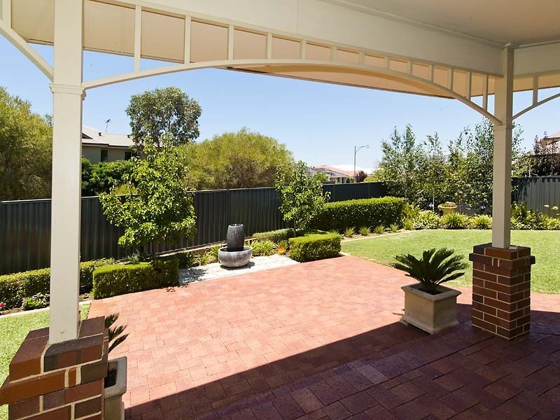 196 Wright Road, Harrisdale WA 6112