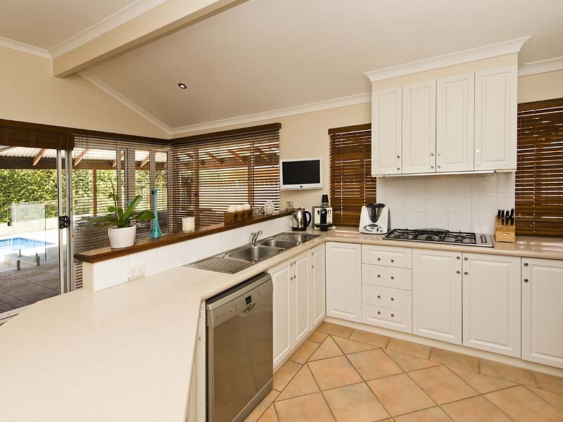 19 Brookside Square, Canning Vale WA 6155