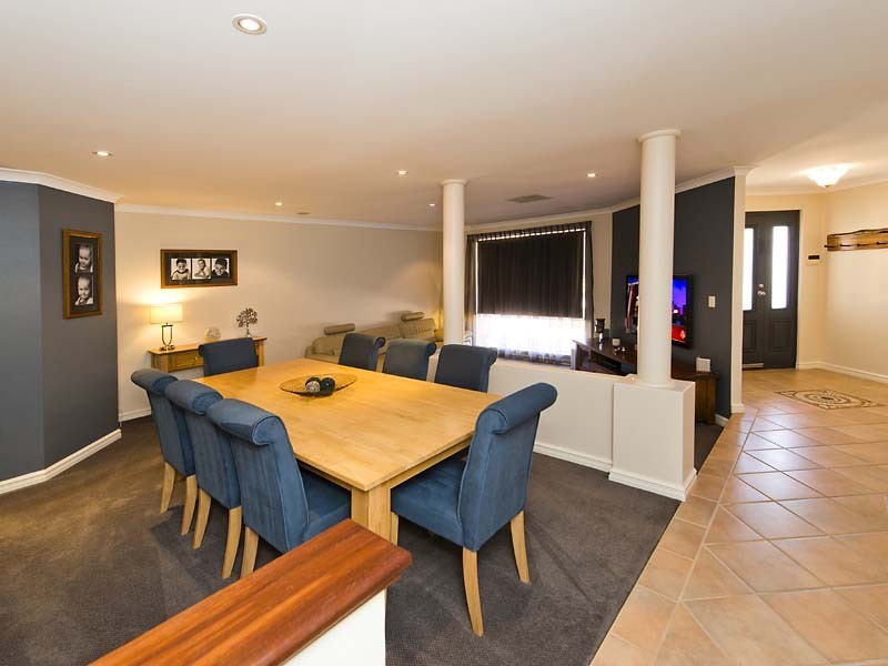 19 Brookside Square, Canning Vale WA 6155