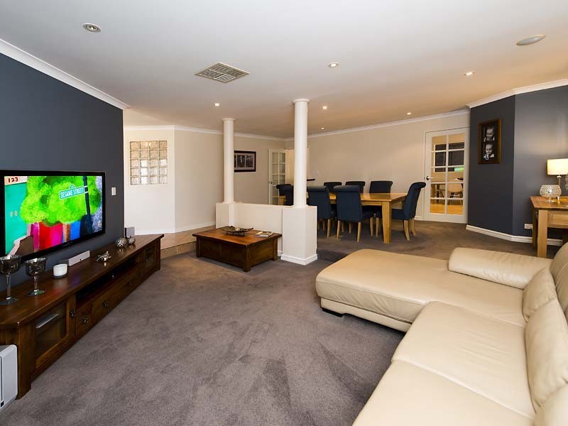 19 Brookside Square, Canning Vale WA 6155