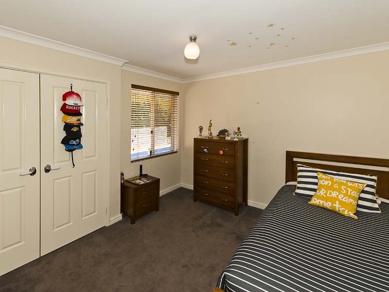 19 Brookside Square, Canning Vale WA 6155