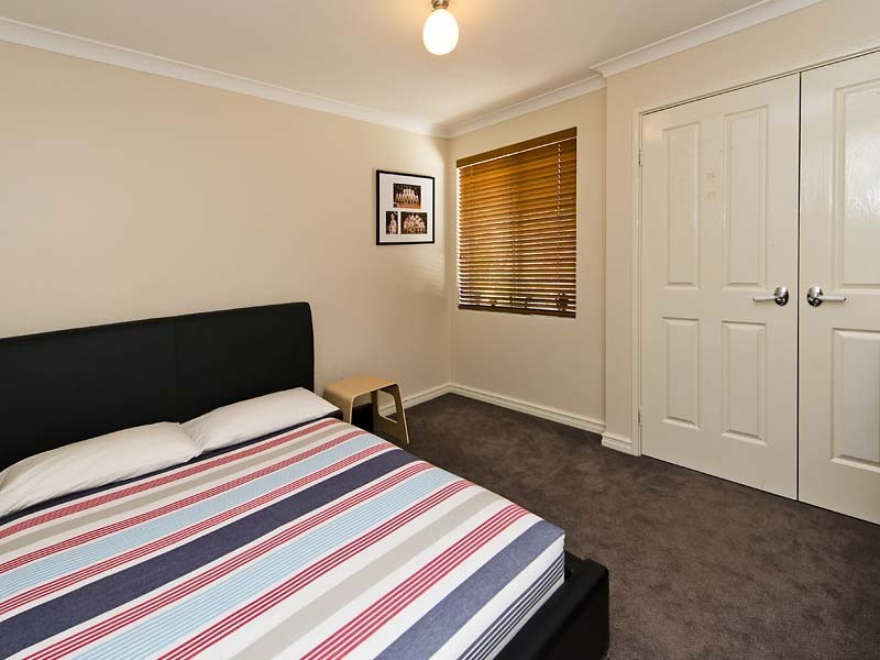 19 Brookside Square, Canning Vale WA 6155