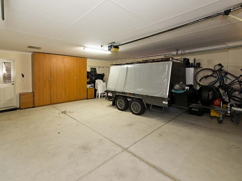 19 Brookside Square, Canning Vale WA 6155