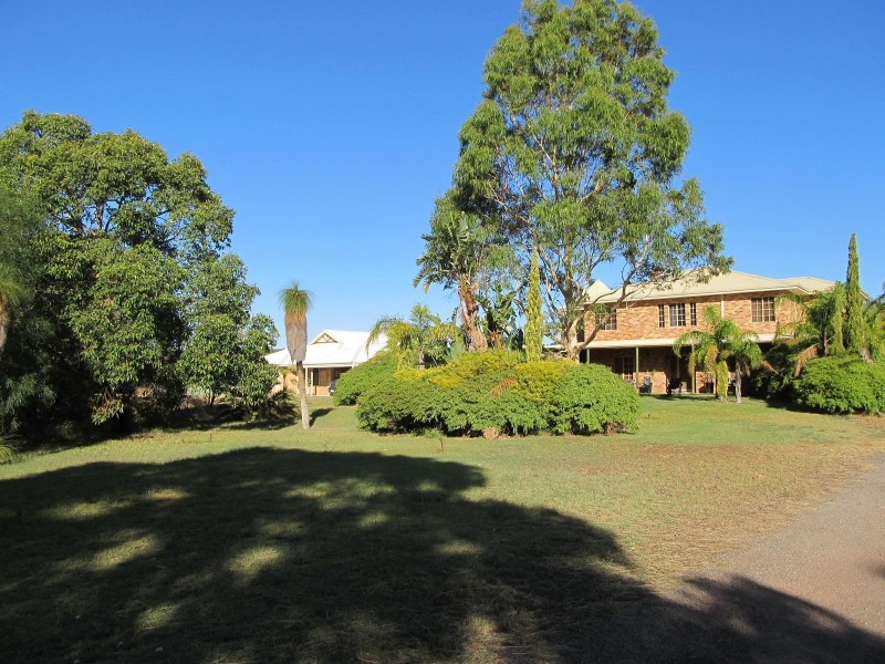 90 Mustang Rd, Champion Lakes WA 6111