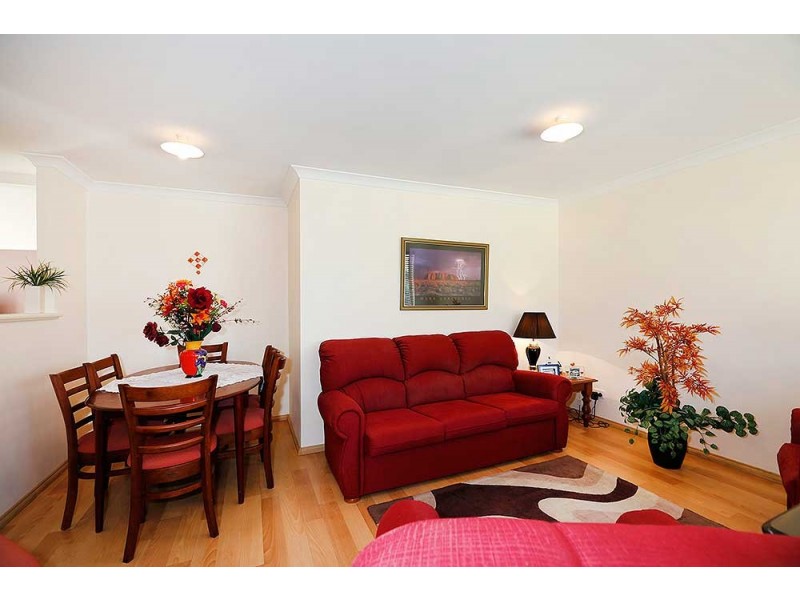 90 Mustang Rd, Champion Lakes WA 6111