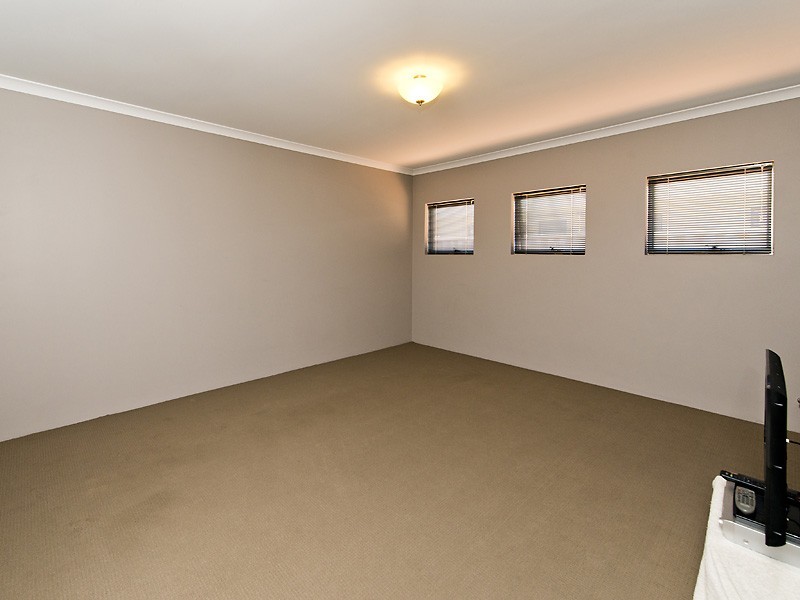 12 Baillon Pass, Harrisdale WA 6112