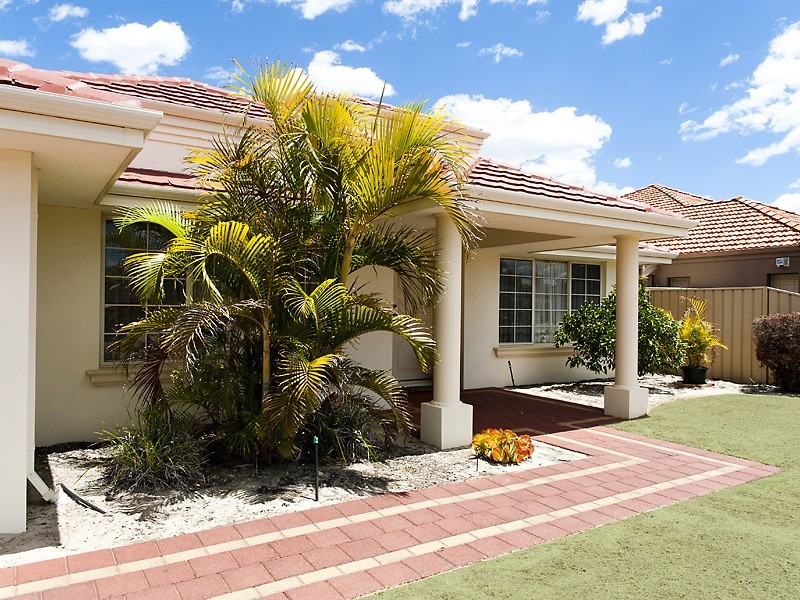 15 Burnside Terrace, Canning Vale WA 6155