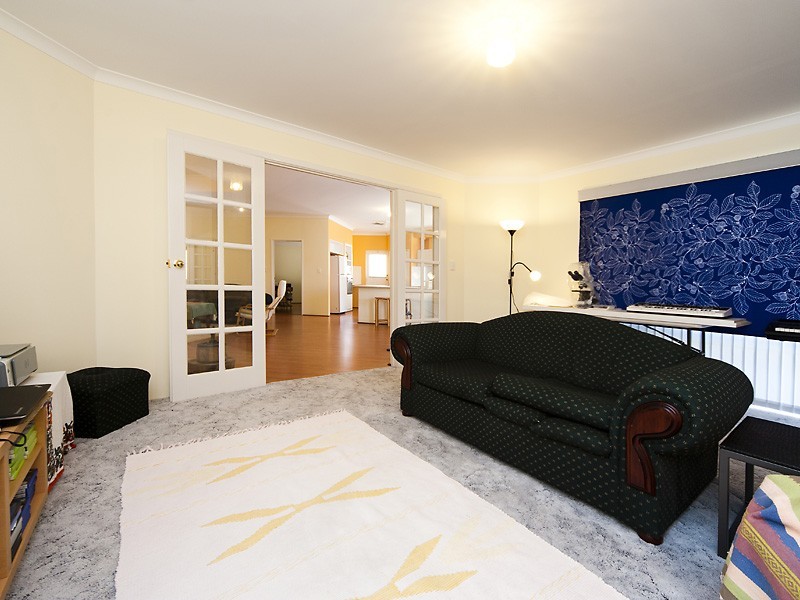 15 Burnside Terrace, Canning Vale WA 6155