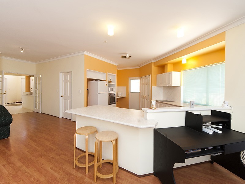 15 Burnside Terrace, Canning Vale WA 6155