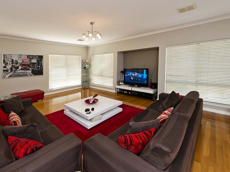 56 Dumbarton Road, Canning Vale WA 6155