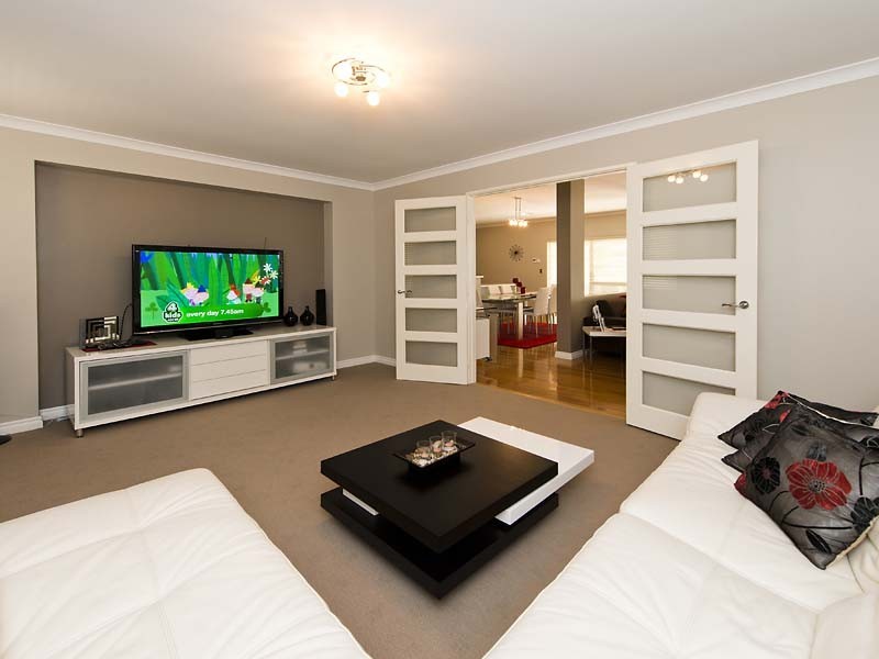 56 Dumbarton Road, Canning Vale WA 6155