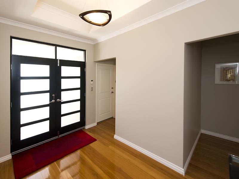 56 Dumbarton Road, Canning Vale WA 6155