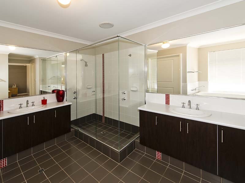 56 Dumbarton Road, Canning Vale WA 6155