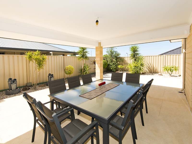 56 Dumbarton Road, Canning Vale WA 6155