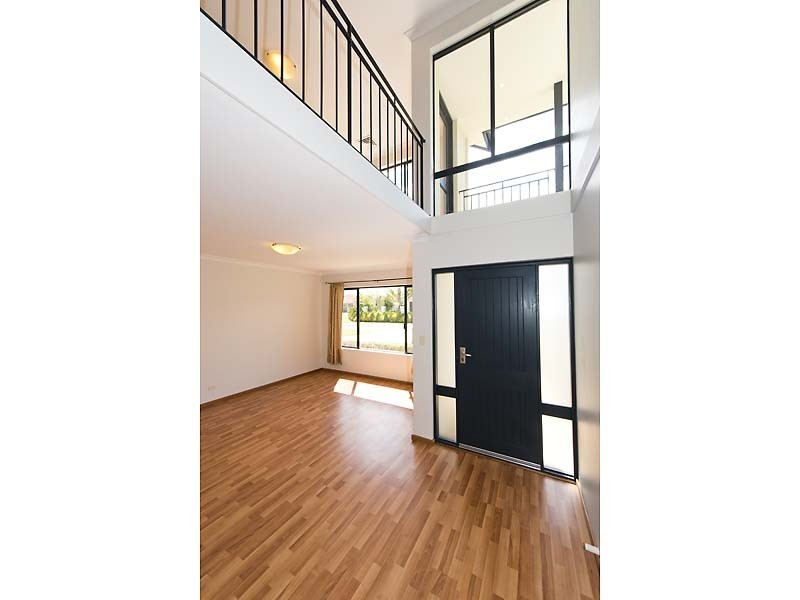 21 Arrowgrass Road, Canning Vale WA 6155