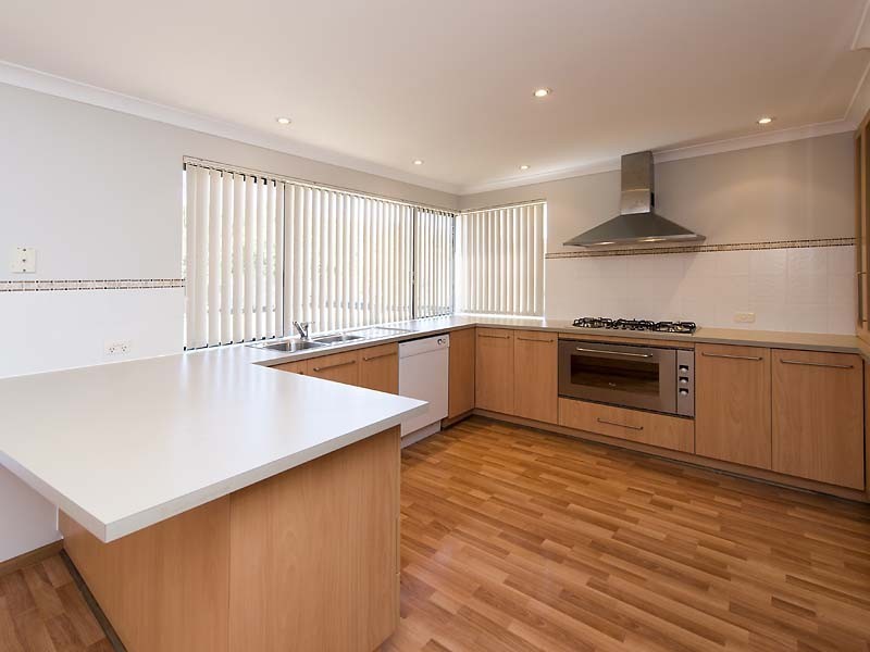 21 Arrowgrass Road, Canning Vale WA 6155