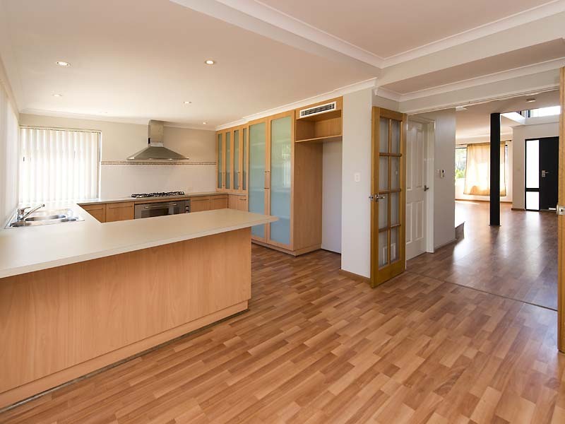 21 Arrowgrass Road, Canning Vale WA 6155