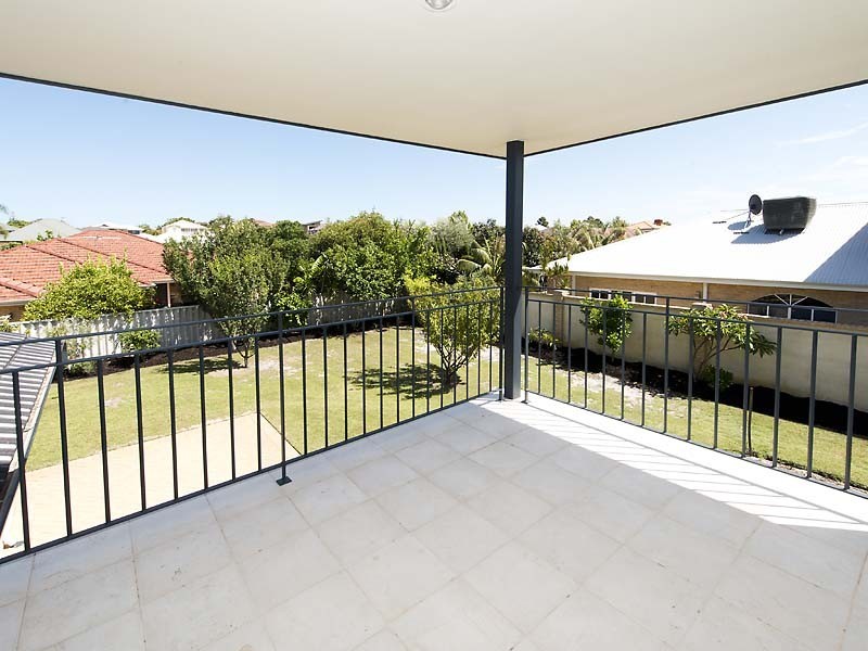 21 Arrowgrass Road, Canning Vale WA 6155