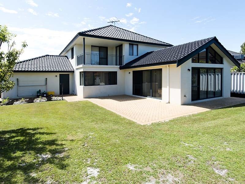 21 Arrowgrass Road, Canning Vale WA 6155