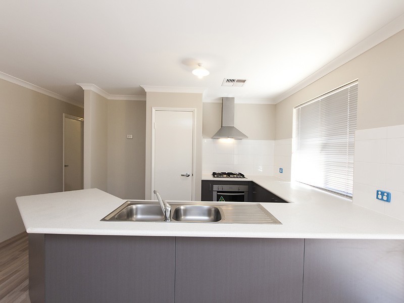 1/33 Kirkpatrick Court, Seville Grove WA 6112