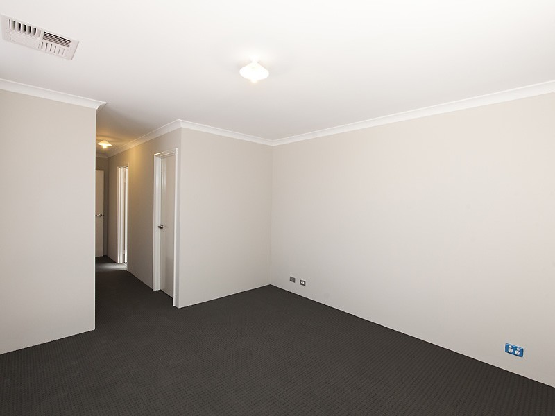 1/33 Kirkpatrick Court, Seville Grove WA 6112