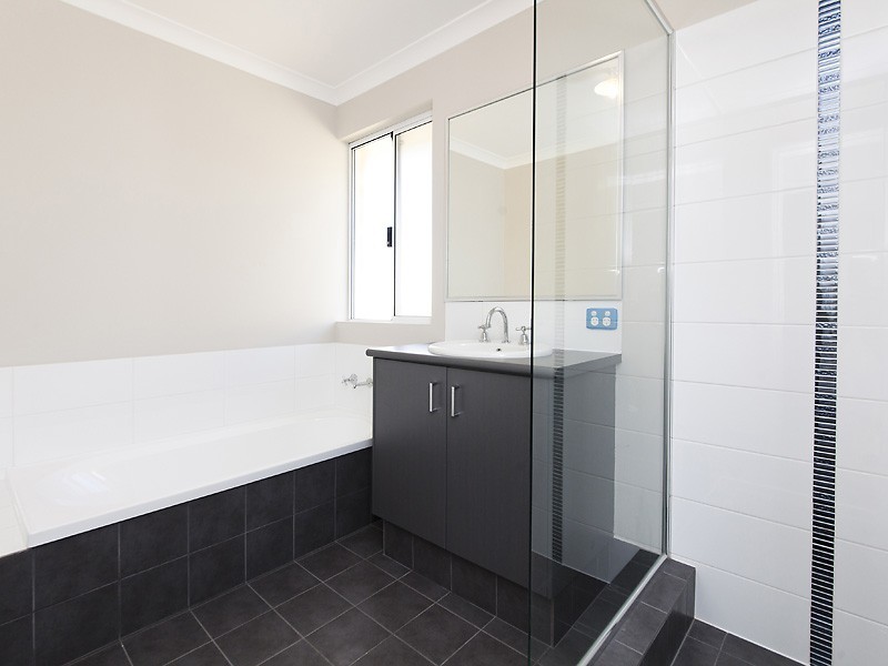 1/33 Kirkpatrick Court, Seville Grove WA 6112