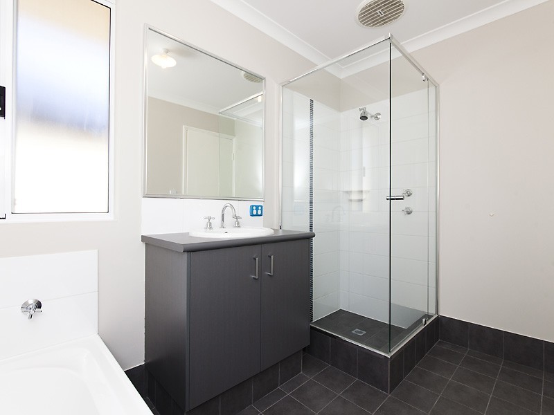 1/33 Kirkpatrick Court, Seville Grove WA 6112