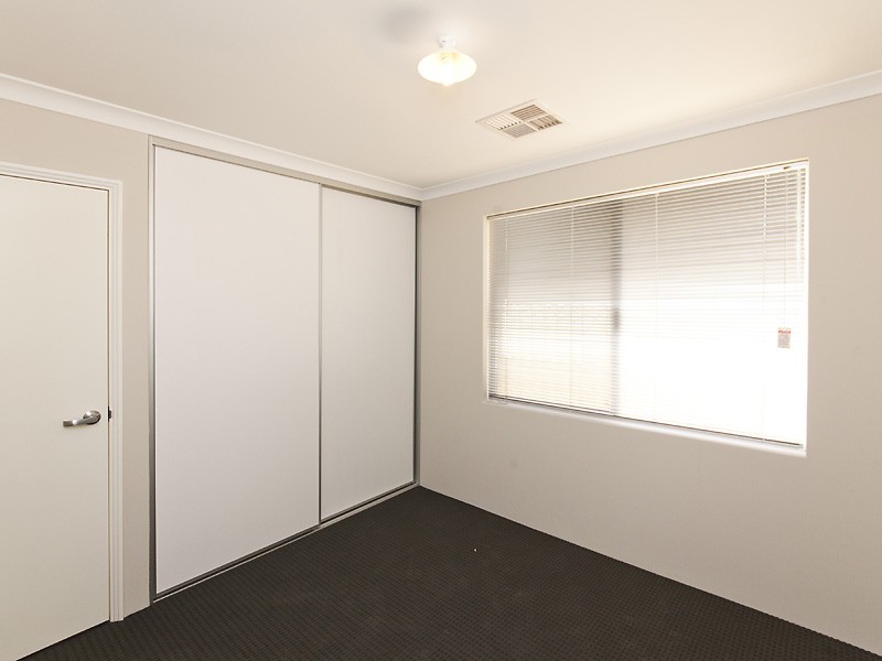 1/33 Kirkpatrick Court, Seville Grove WA 6112