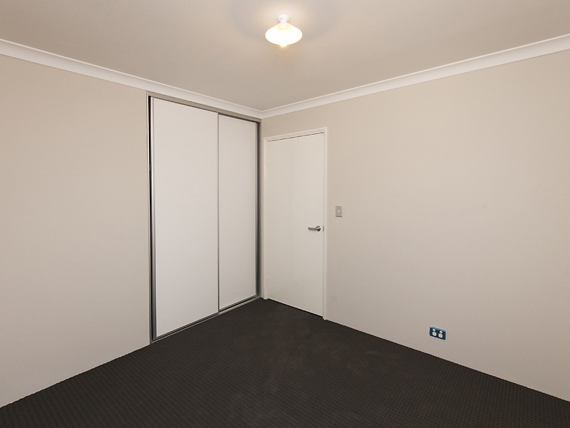 1/33 Kirkpatrick Court, Seville Grove WA 6112