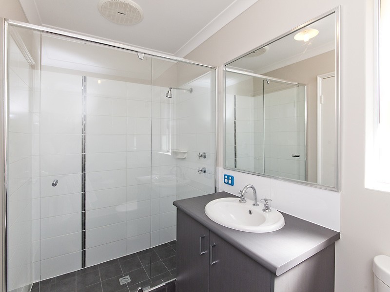 1/33 Kirkpatrick Court, Seville Grove WA 6112