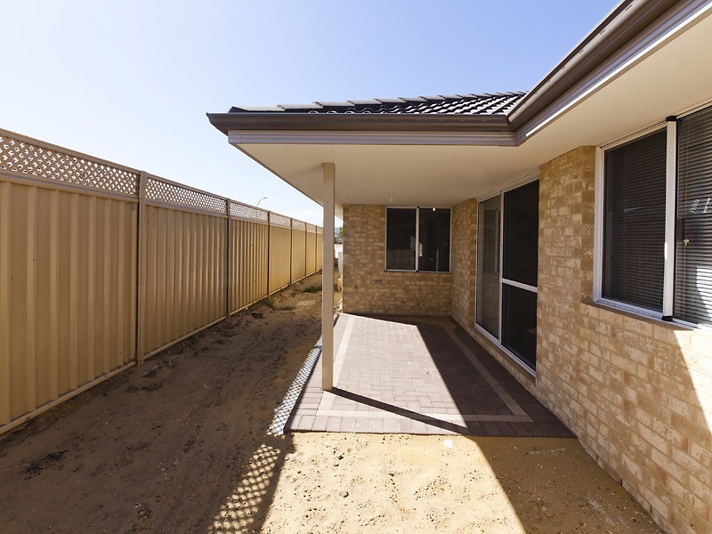 1/33 Kirkpatrick Court, Seville Grove WA 6112