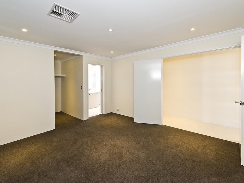 30 Mirima Way, Wandi WA 6167