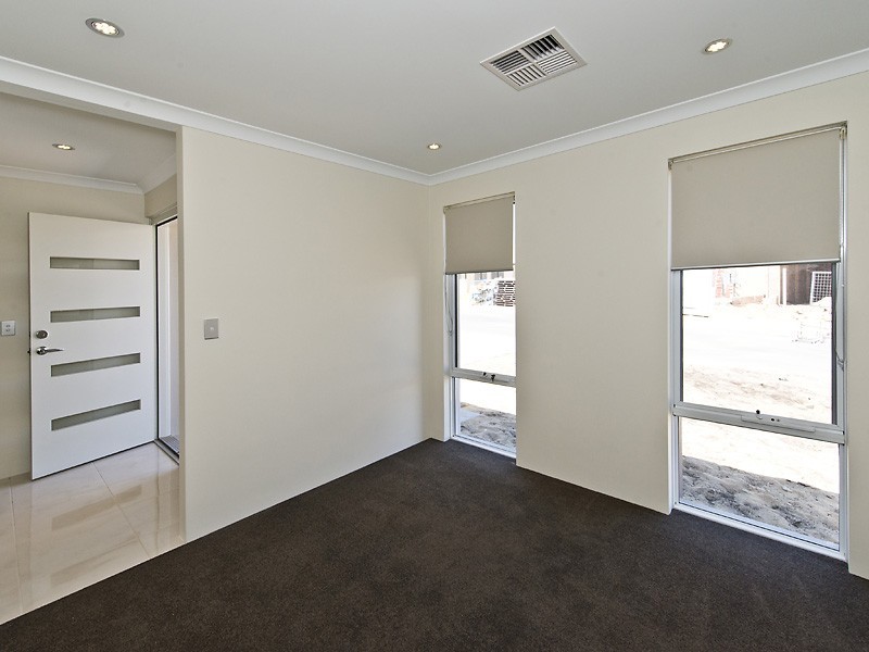 30 Mirima Way, Wandi WA 6167