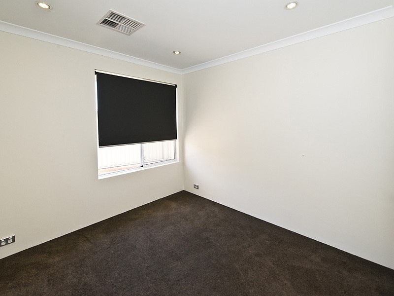 30 Mirima Way, Wandi WA 6167