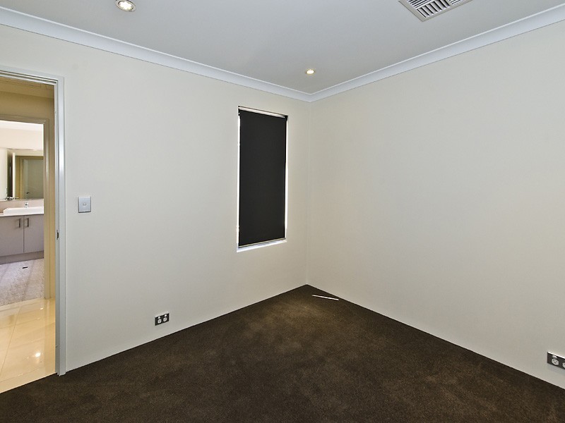 30 Mirima Way, Wandi WA 6167