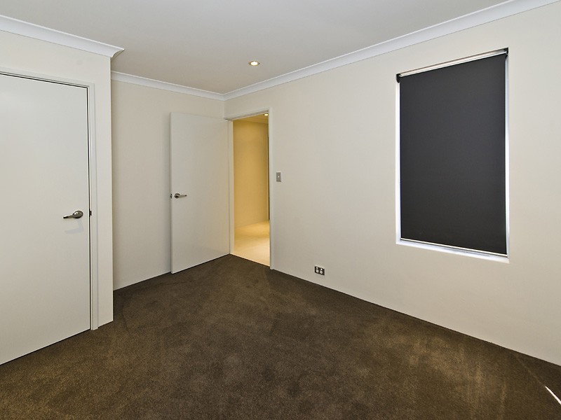 30 Mirima Way, Wandi WA 6167