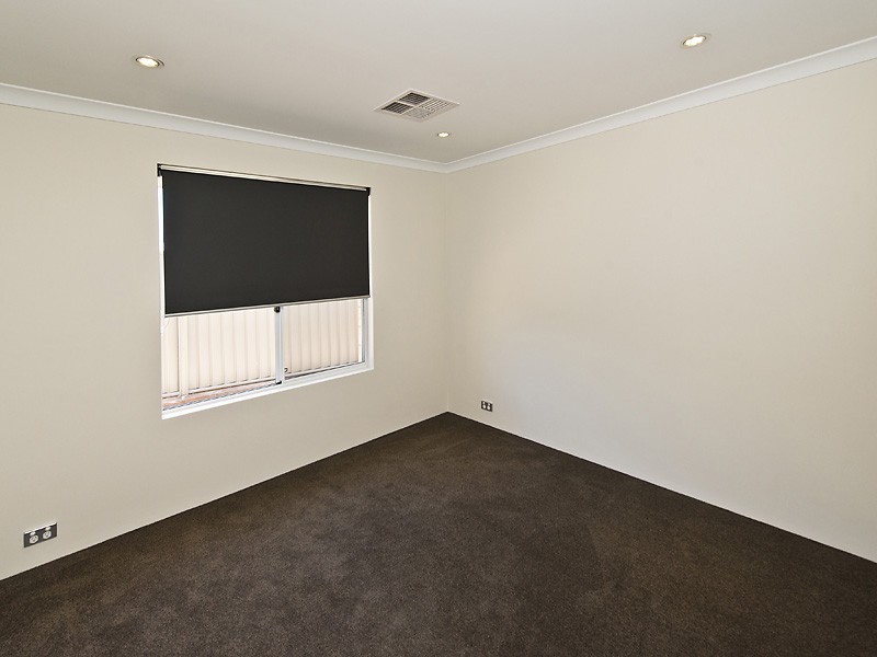 30 Mirima Way, Wandi WA 6167