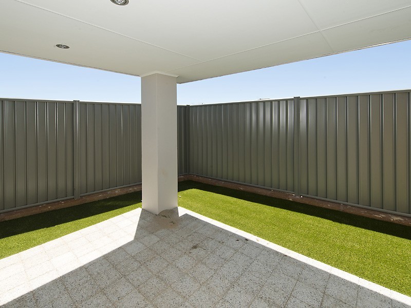 30 Mirima Way, Wandi WA 6167