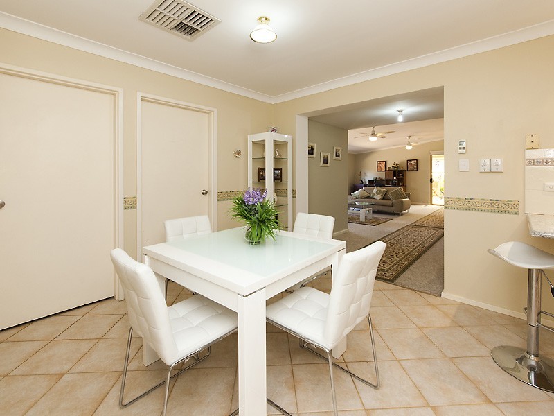 4 Chifley Place, Huntingdale WA 6110