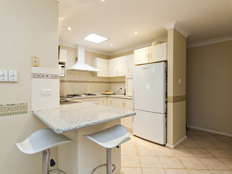 4 Chifley Place, Huntingdale WA 6110