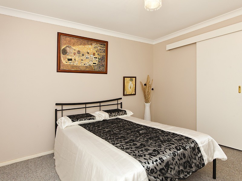 4 Chifley Place, Huntingdale WA 6110