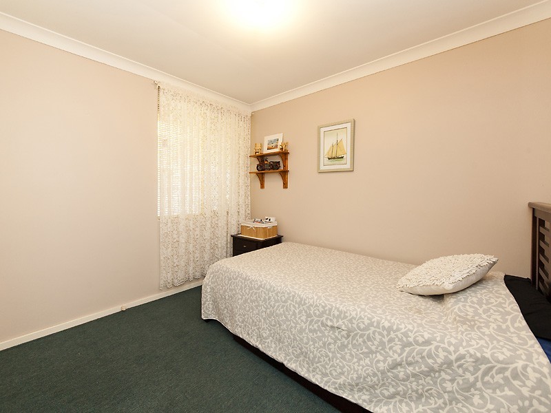 4 Chifley Place, Huntingdale WA 6110