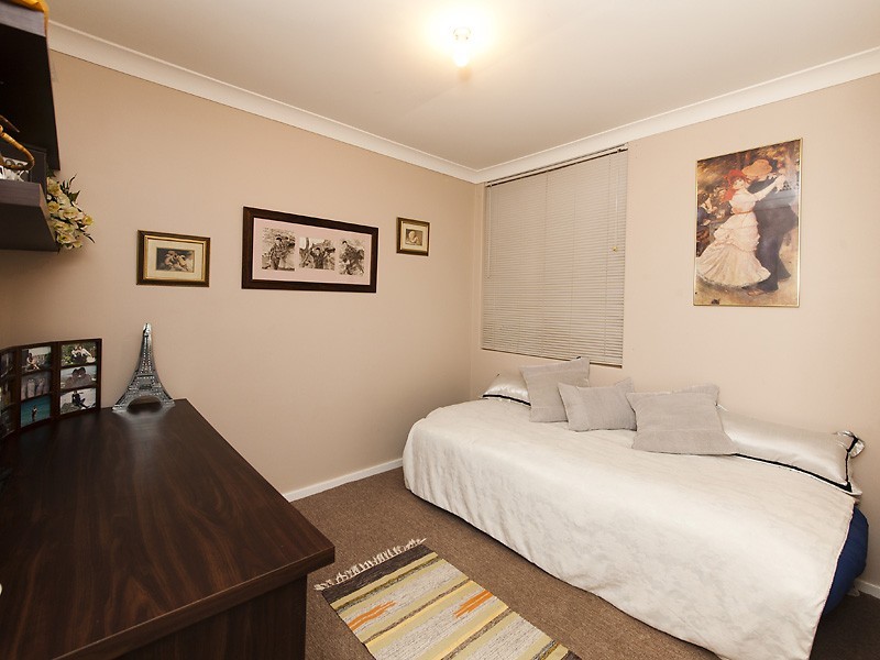 4 Chifley Place, Huntingdale WA 6110