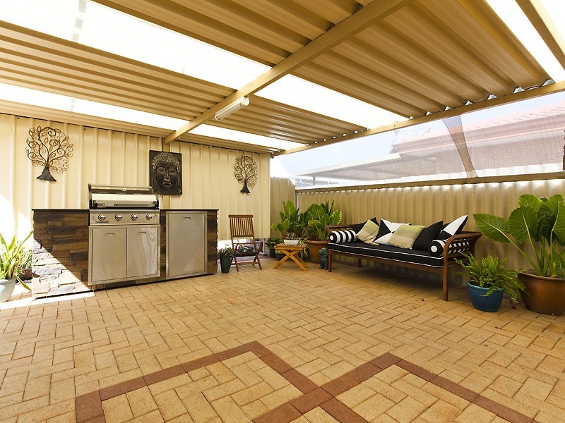 4 Chifley Place, Huntingdale WA 6110