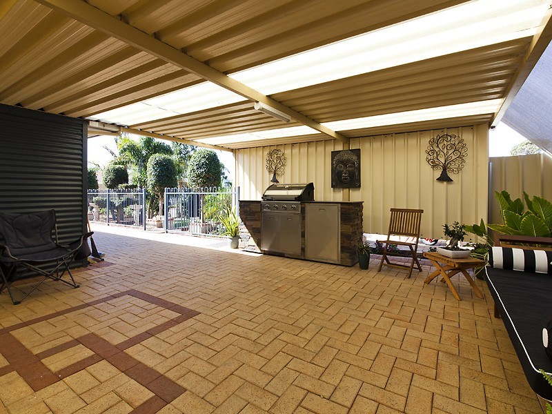 4 Chifley Place, Huntingdale WA 6110