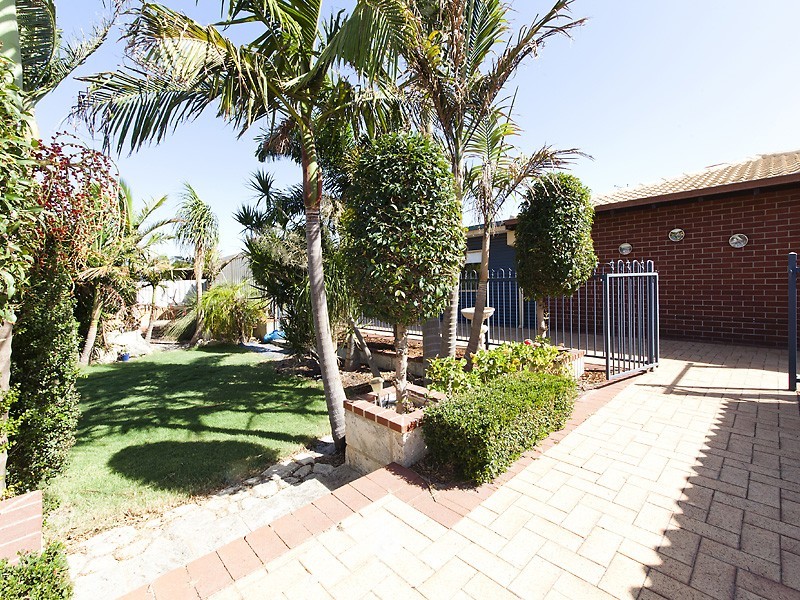 4 Chifley Place, Huntingdale WA 6110